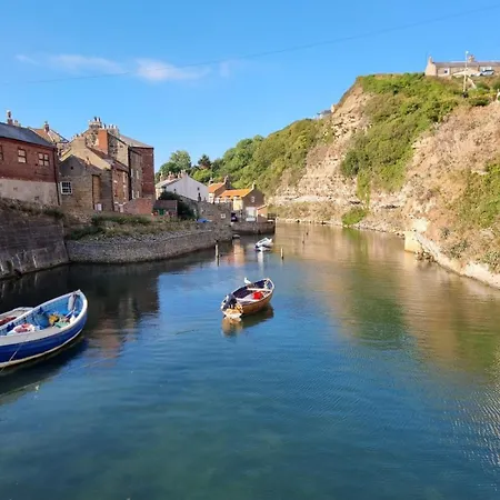 Tatil Evi The Yellow Door Cottage, Beckside, Staithes